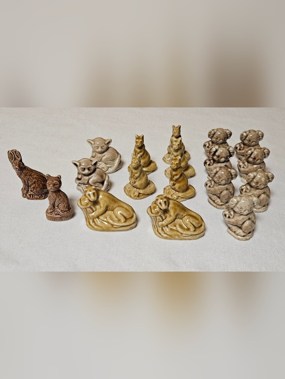 Wade Whimsies Lot Of 18 Australian Australia Figurines Kangaroo Koala
